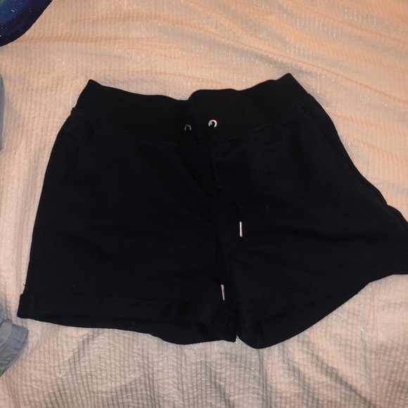 Shorts - Picture 3 of 3